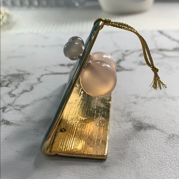 ๐ Oak and Fort Earrings - Picture 3 of 3